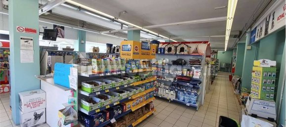 1غرفة عقار تجاري في Varese, Italy رقم 360235 11