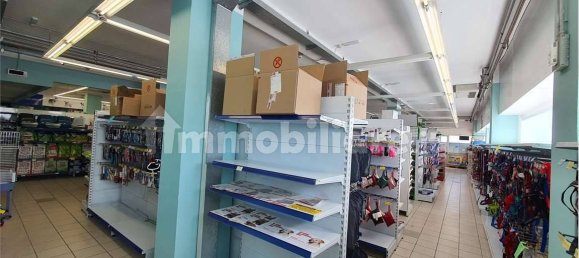 1غرفة عقار تجاري في Varese, Italy رقم 360235 5