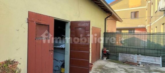 4 Schlafzimmer Haus in Novellara, Italy, Nr. 195943 10