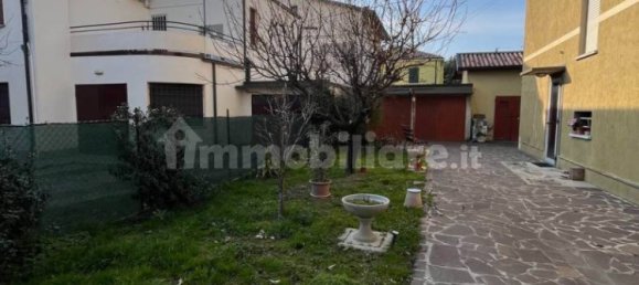 4 Schlafzimmer Haus in Novellara, Italy, Nr. 195943 6