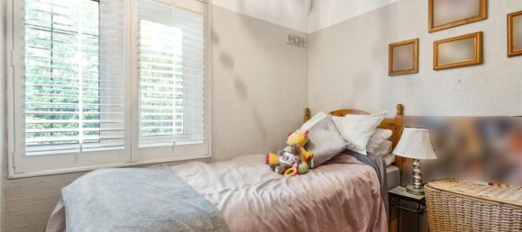 3 bedrooms House in London, United Kingdom No. 12705 13