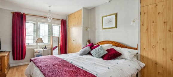 3 bedrooms House in London, United Kingdom No. 12705 3