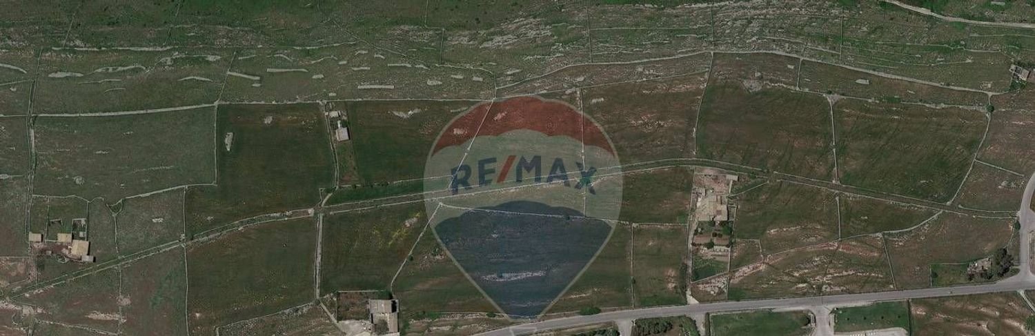  قطعة أرض في Ragusa, Italy 160000متر مربع رقم 284627