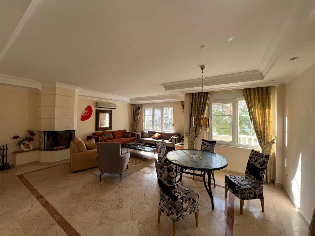 6 rooms Villa in Alanya, Turkey No. 17913