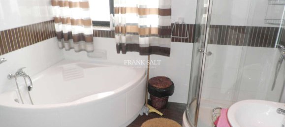 Квартира с 2 спальнями в Марсаскала, Мальта № 6254 6