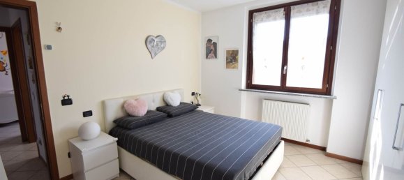 3 rooms Apartment in Pontenure, Italy No. 285286 12