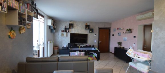 3 rooms Apartment in Pontenure, Italy No. 285286 4