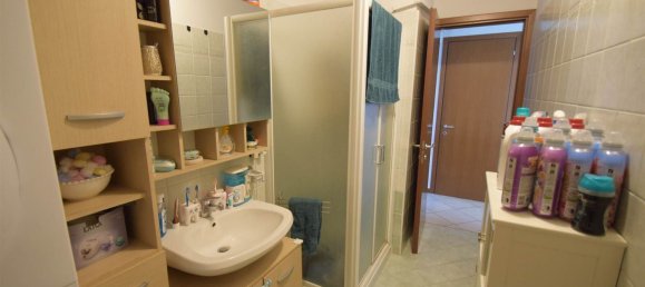 3 rooms Apartment in Pontenure, Italy No. 285286 10