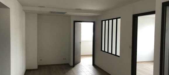 Gewerbliche Immobilie in Illfurth, France 109m², Nr. 88067 4