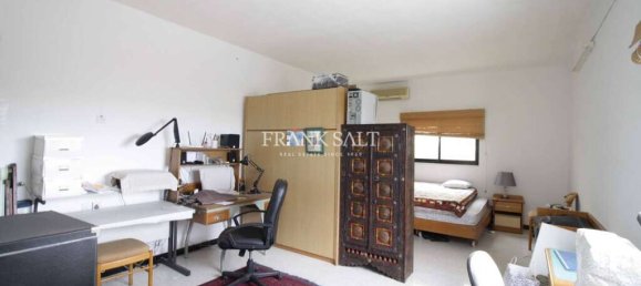 4 bedrooms Bungalow in Birzebbuga, Malta No. 6595 15