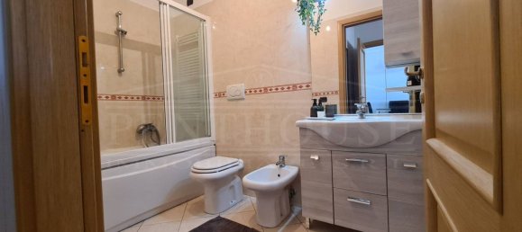 1 bedroom Apartment in Rome, Italy No. 335843 11