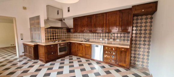 5 rooms Apartment in Castelfranco Veneto, Italy No. 233610 28