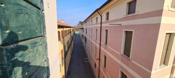 5 rooms Apartment in Castelfranco Veneto, Italy No. 233610 24