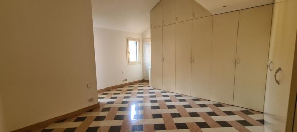 5 rooms Apartment in Castelfranco Veneto, Italy No. 233610 6