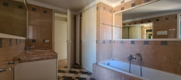 5 rooms Apartment in Castelfranco Veneto, Italy No. 233610 8