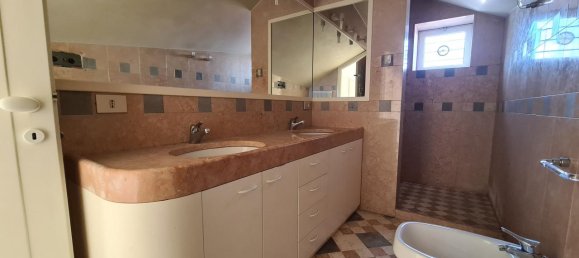 5 rooms Apartment in Castelfranco Veneto, Italy No. 233610 38