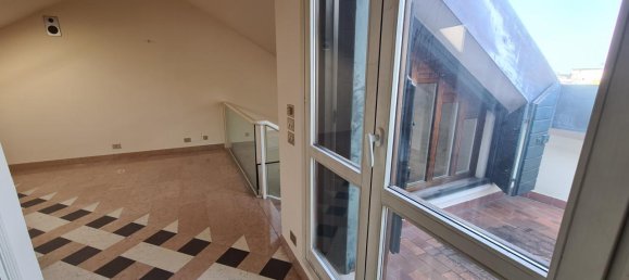 5 rooms Apartment in Castelfranco Veneto, Italy No. 233610 16