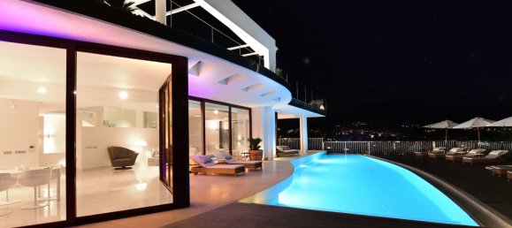 7 bedrooms Villa in Marbella, Spain No. 91787 7