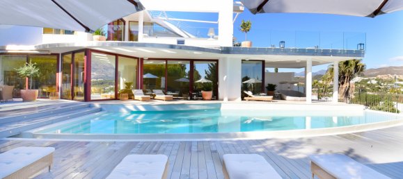 7 bedrooms Villa in Marbella, Spain No. 91787 30