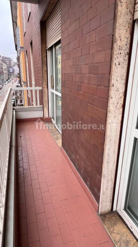 3 bedrooms Apartment in Milan, Italy No. 317163