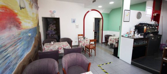 5 bedrooms Apartment in Civitanova Marche, Italy No. 351513 3