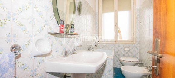 2 bedrooms Apartment in Modena, Italy No. 277067 22