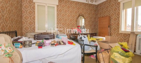 2 bedrooms Apartment in Modena, Italy No. 277067 4
