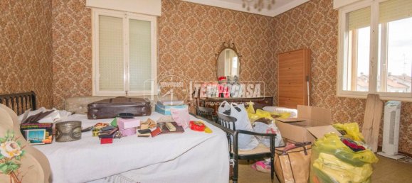 2 bedrooms Apartment in Modena, Italy No. 277067 5