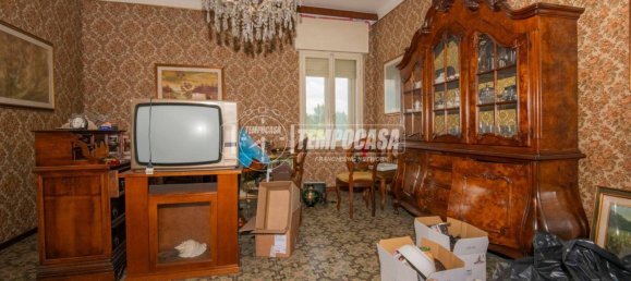 2 bedrooms Apartment in Modena, Italy No. 277067 11