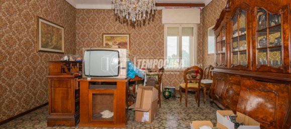 2 bedrooms Apartment in Modena, Italy No. 277067 10