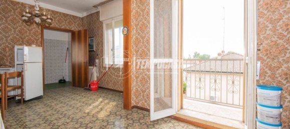 2 bedrooms Apartment in Modena, Italy No. 277067 14