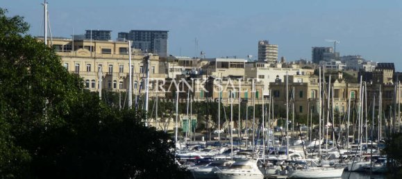 3 bedrooms Apartment in Pieta, Malta No. 3705 9