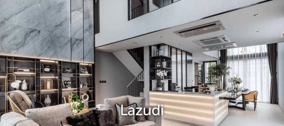 3 bedrooms Bungalow in Bangkok, Thailand No. 15229 3