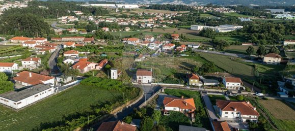 Дом с 6 спальнями в Requiao, Португалия № 176178 25