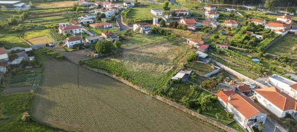 Дом с 6 спальнями в Requiao, Португалия № 176178 32