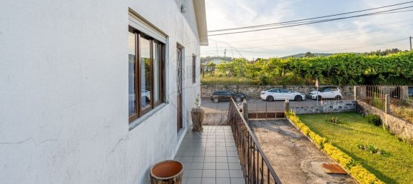 Дом с 6 спальнями в Requiao, Португалия № 176178 13