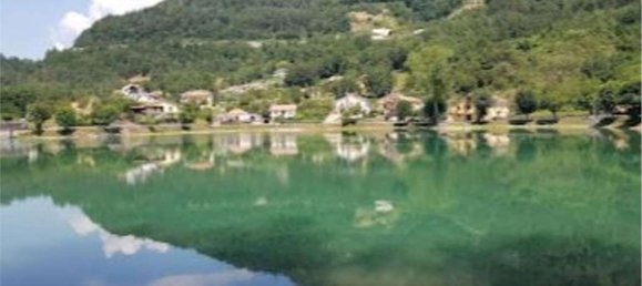 3-salle Appartement à Lavello, Italy No. 97637 96