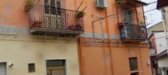 3-salle Appartement à Lavello, Italy No. 97637 63