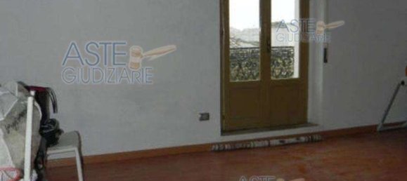 3-salle Appartement à Lavello, Italy No. 97637 49