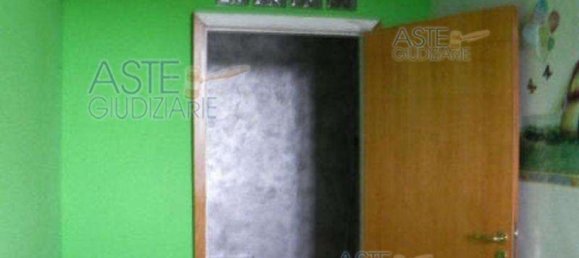 3-salle Appartement à Lavello, Italy No. 97637 11