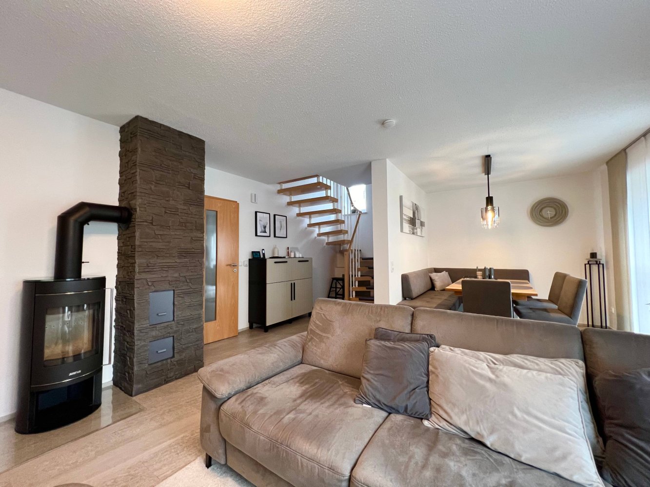 13 bedrooms Townhouse in Altotting, Germany No. 231541