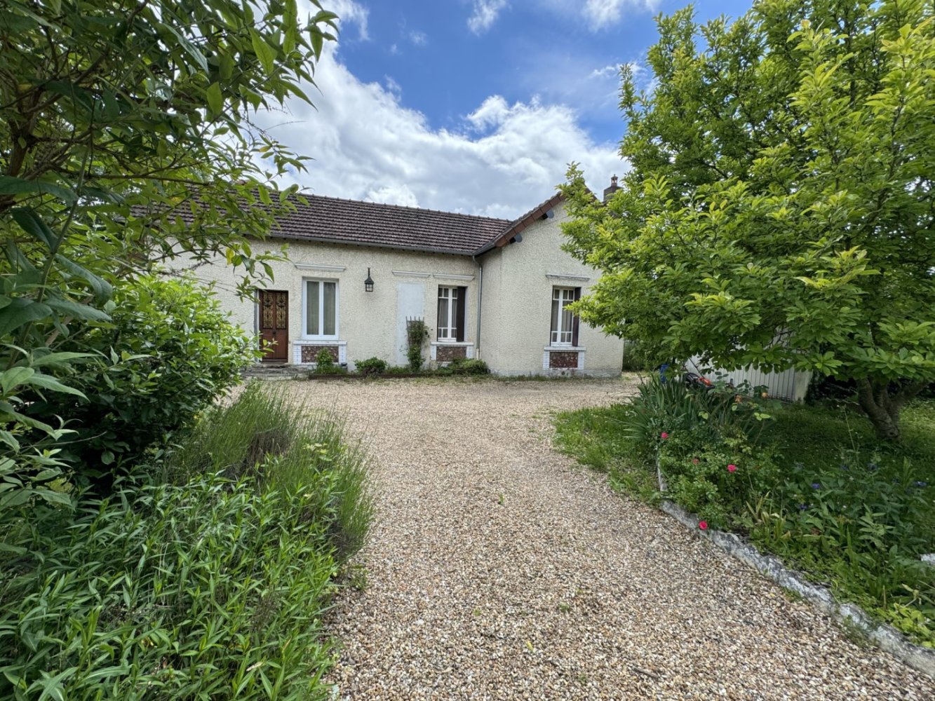 3 bedrooms Villa in Anet, France No. 249744