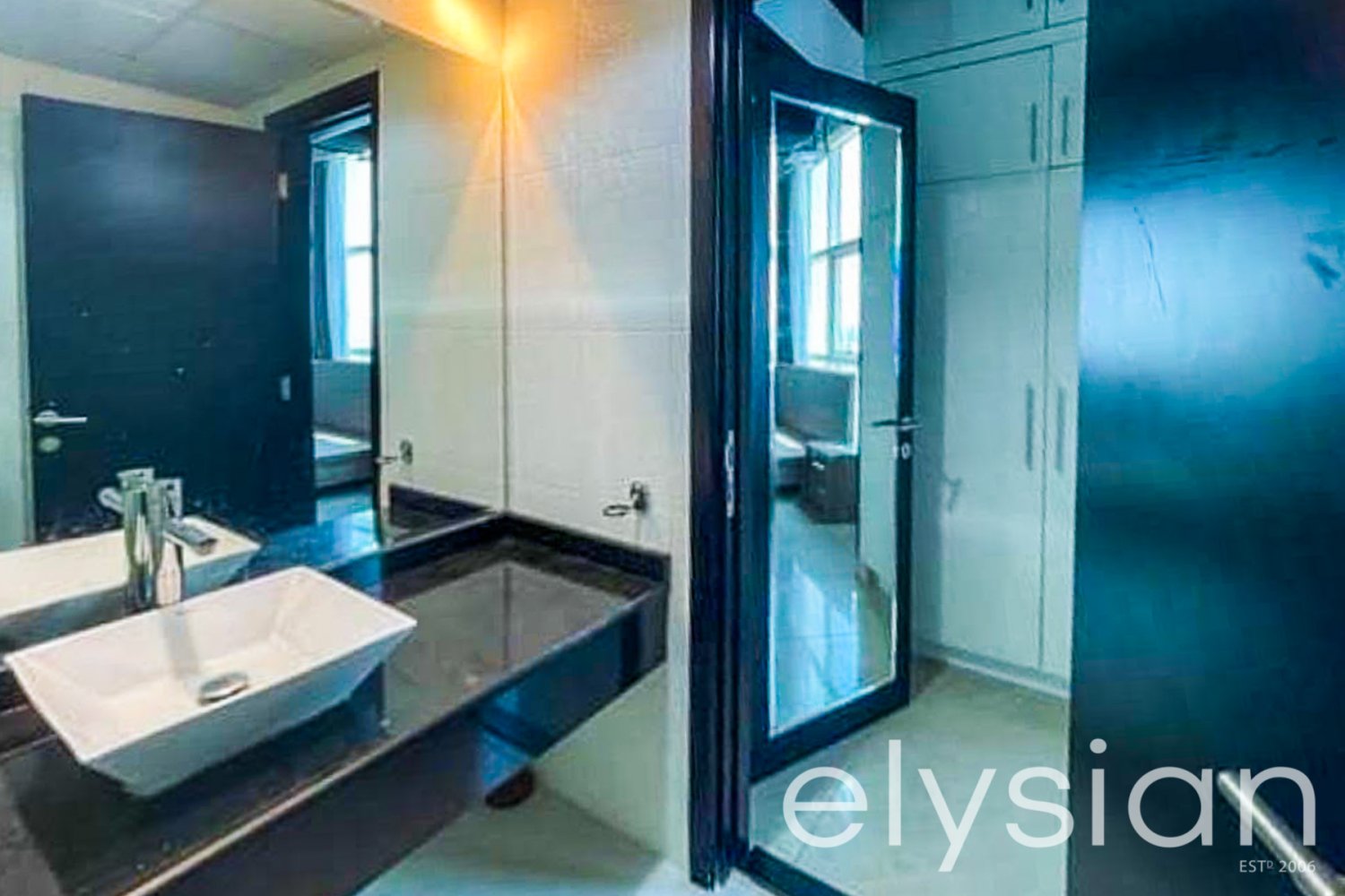 Studio in Dubai Marina, UAE No. 33725