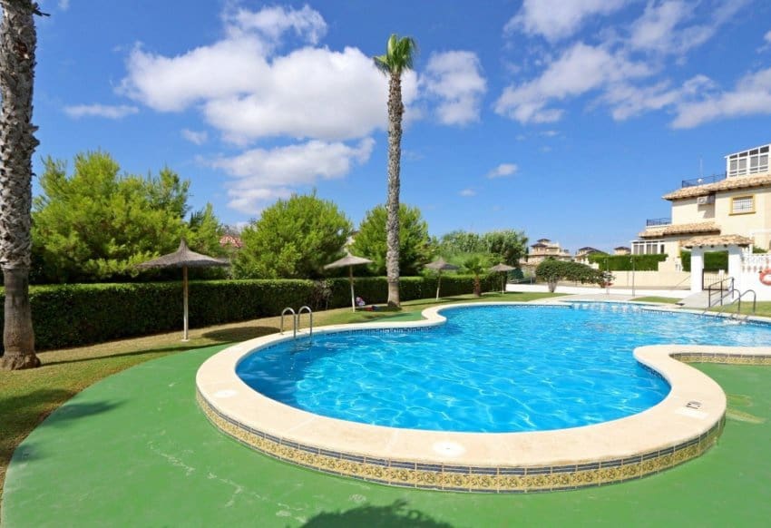 2 bedrooms Villa in Alicante, Spain No. 207534