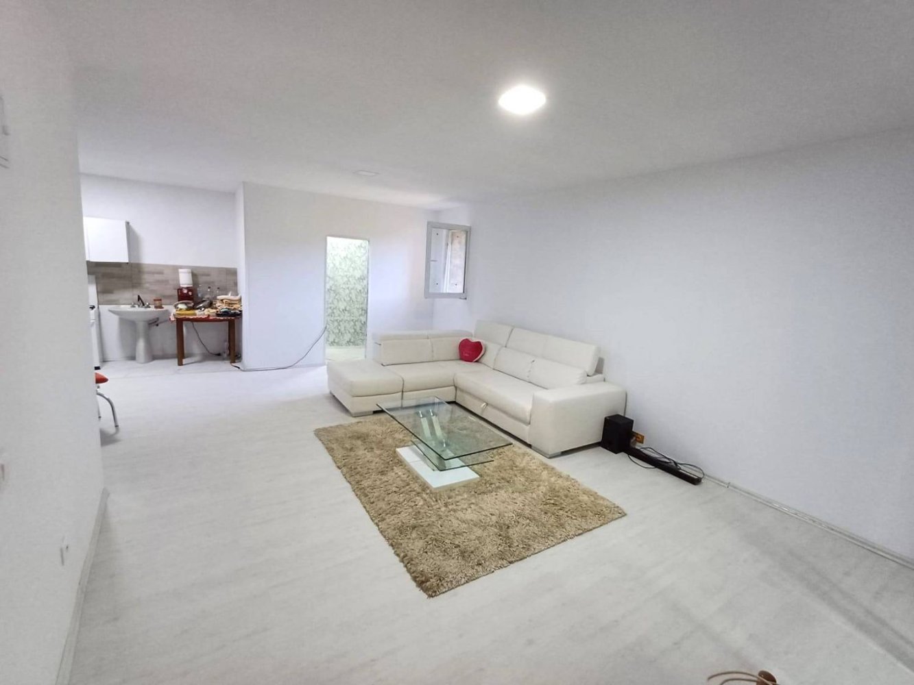 Gewerbliche Immobilie in Caprarola, Italy 104m², Nr. 278409