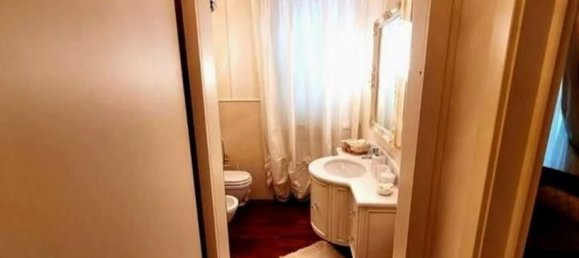 4-salle Appartement à Massa, Italy No. 260643 15