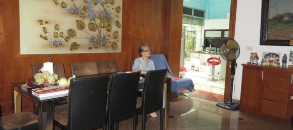 4 Schlafzimmer Villa in Ba Dinh, Vietnam, Nr. 7806 4