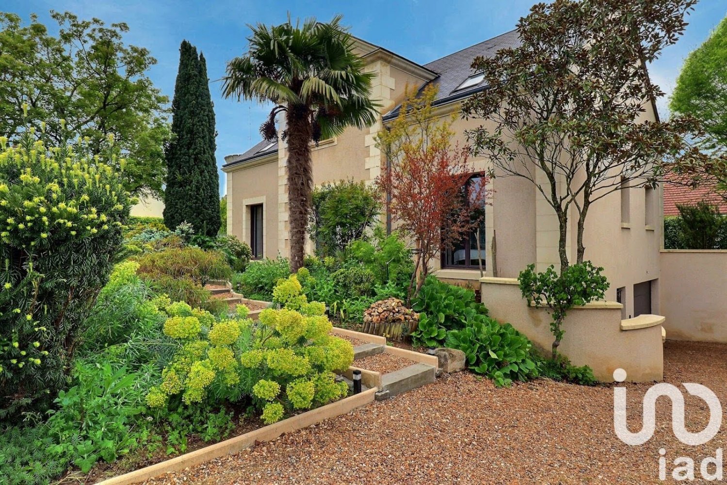 Casa de 4 dormitorios en Vendome, France No. 73254