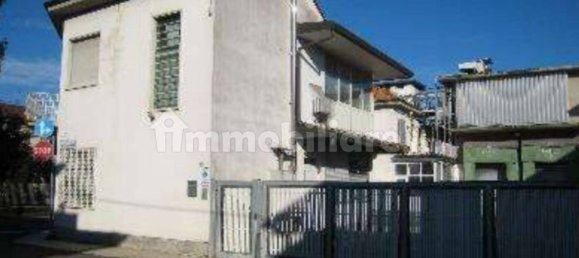 5 rooms Warehouse in Lentate sul Seveso, Italy No. 295237 3