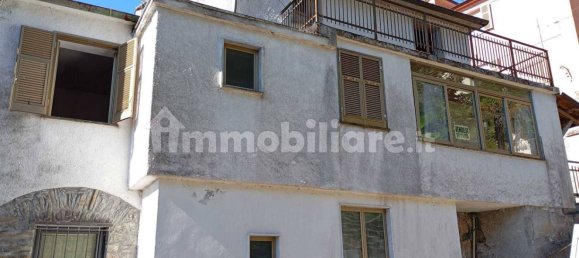 2 bedrooms House in Tresana, Italy No. 294587 3